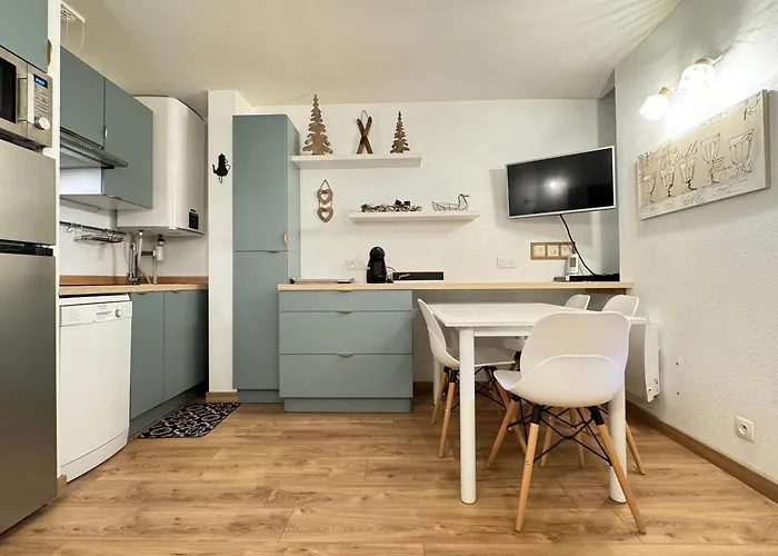 Apartamento Place De La Mairie. Joli T2 4p - Terrasse Et Vue.