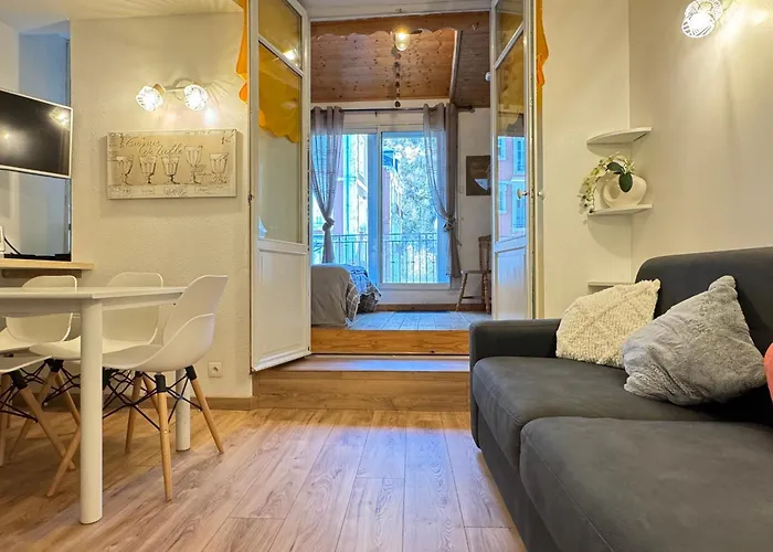 Place De La Mairie. Joli T2 4p - Terrasse Et Vue. アパート *